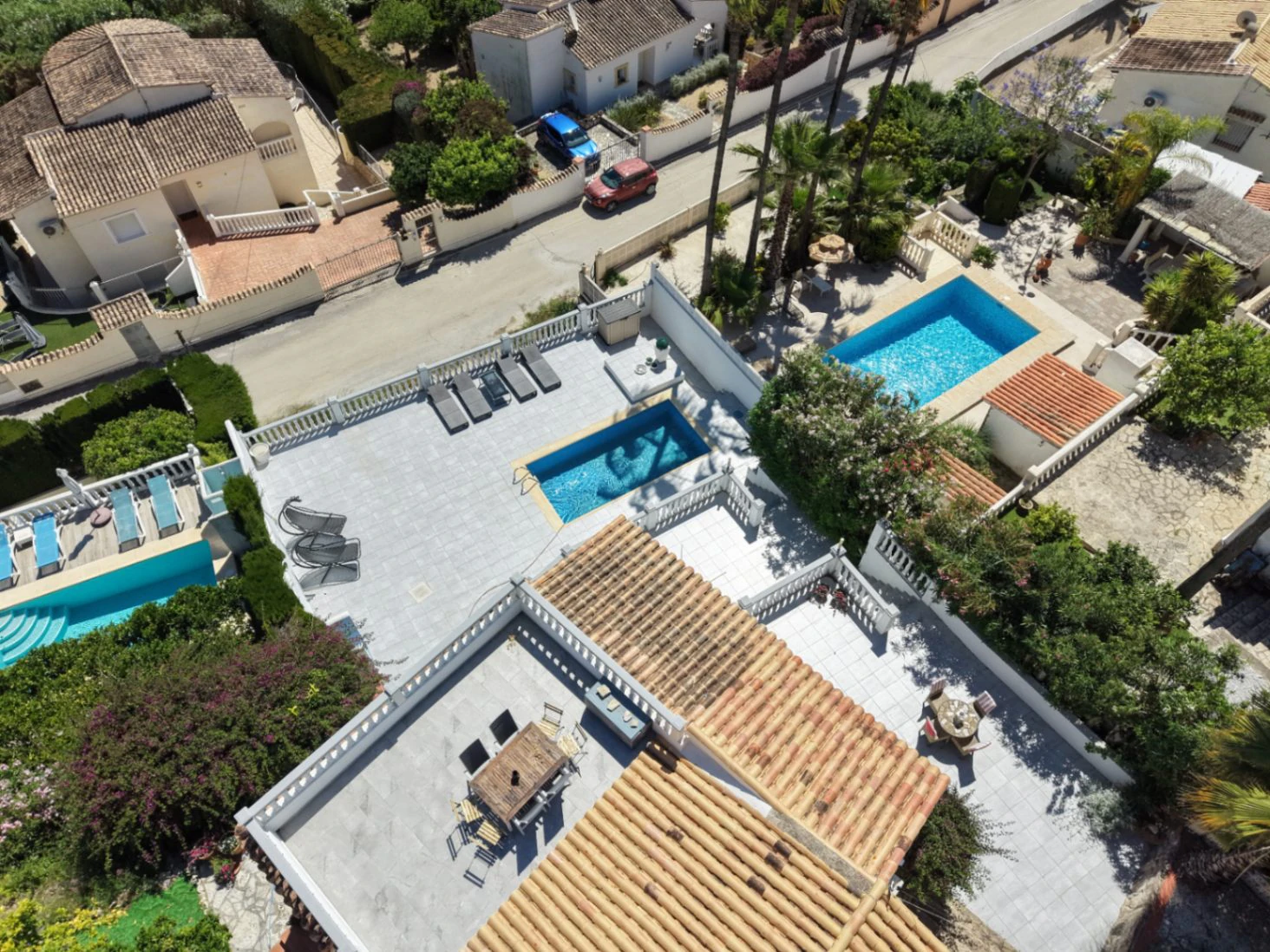 Acogedora villa con piscina privada y vistas abiertas en Benissa