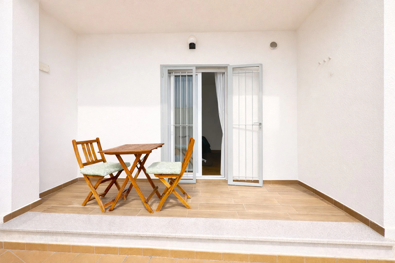 Gelijkvloers appartement te koop in Teulada met patio, dubbele parkeerplaats en berging – Calle Ibiza