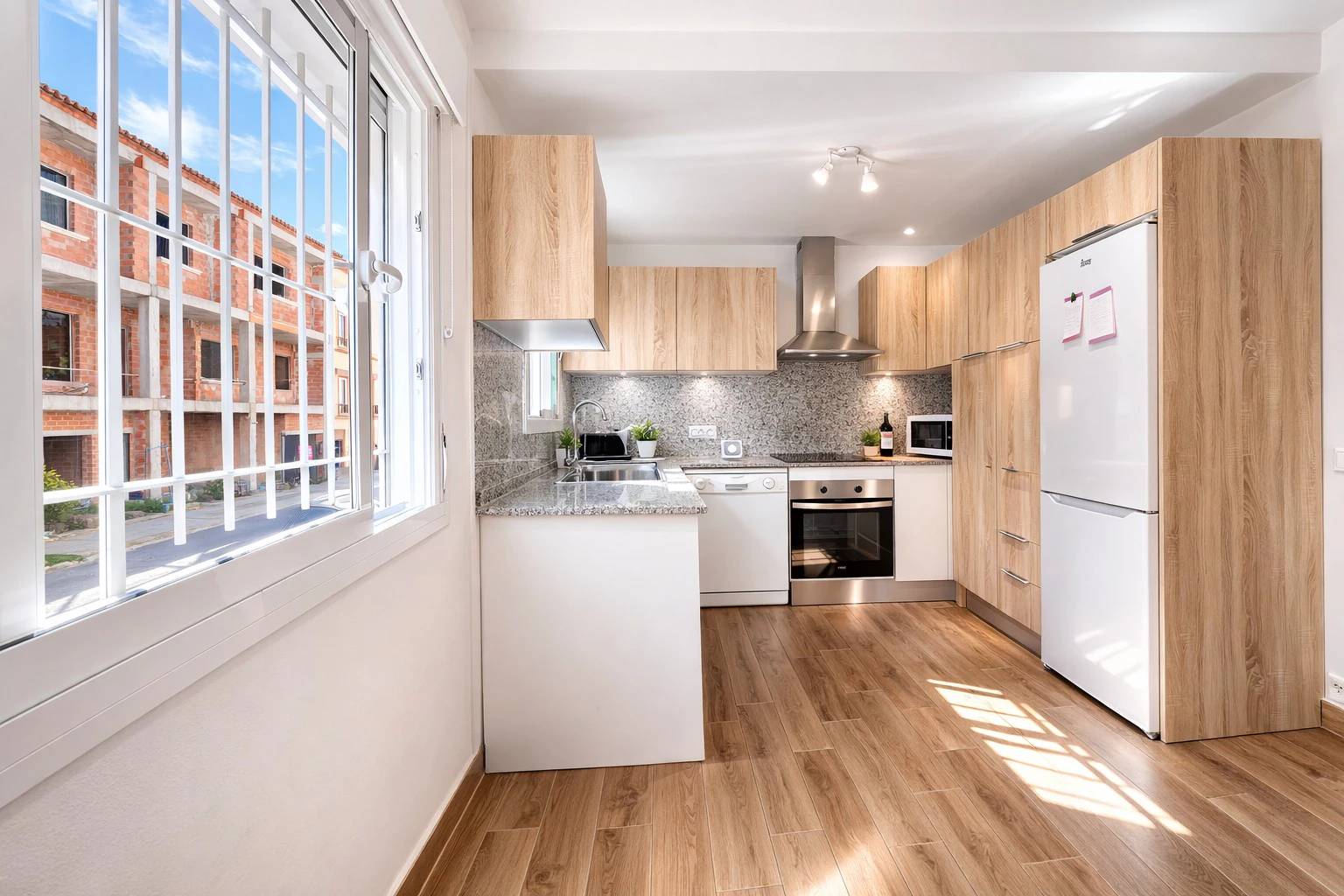Gelijkvloers appartement te koop in Teulada met patio, dubbele parkeerplaats en berging – Calle Ibiza