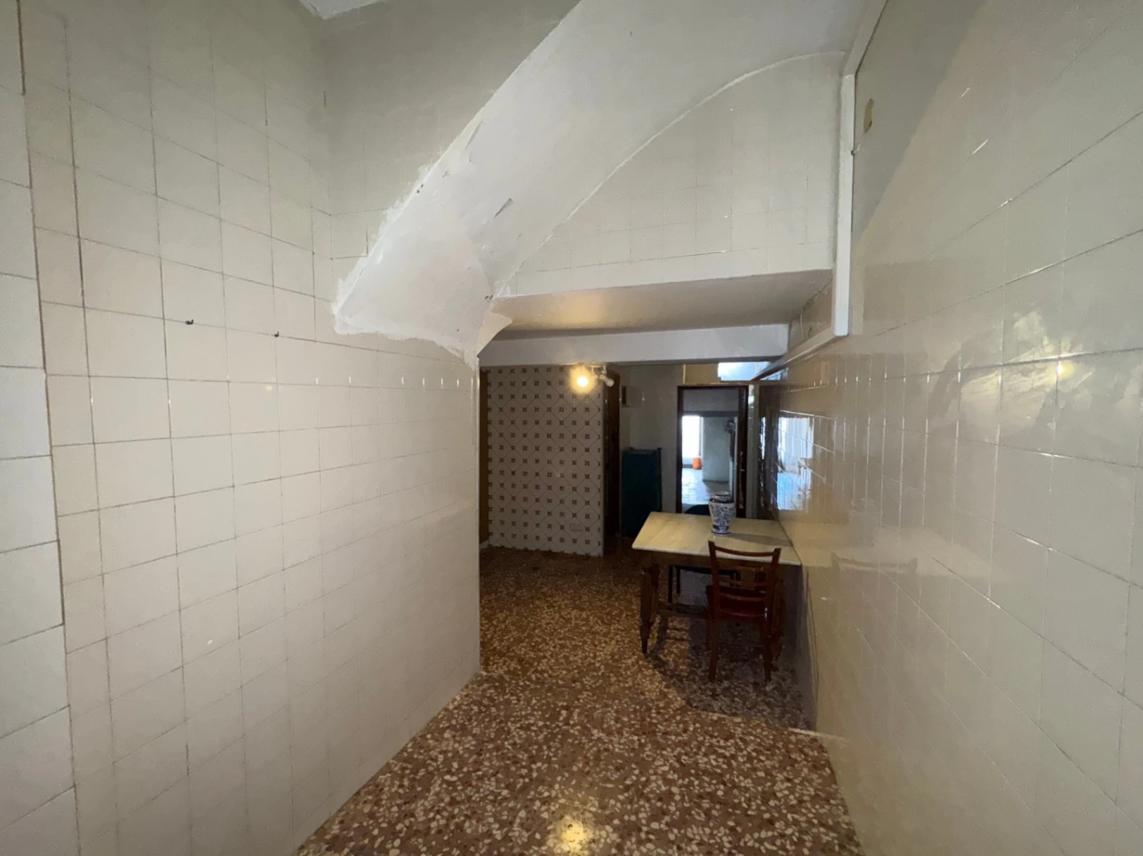 Dorpswoning te renoveren in het centrum van Teulada met patio en groot investeringspotentieel