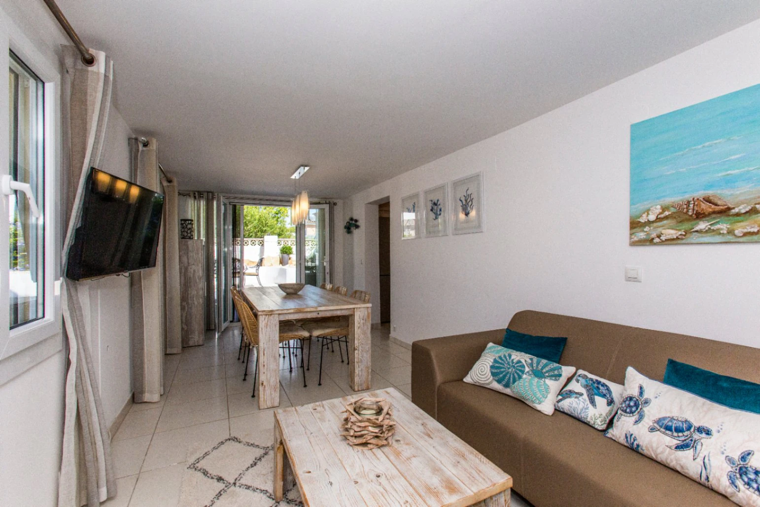 Deels gerenoveerde villa te koop in Benissa Costa