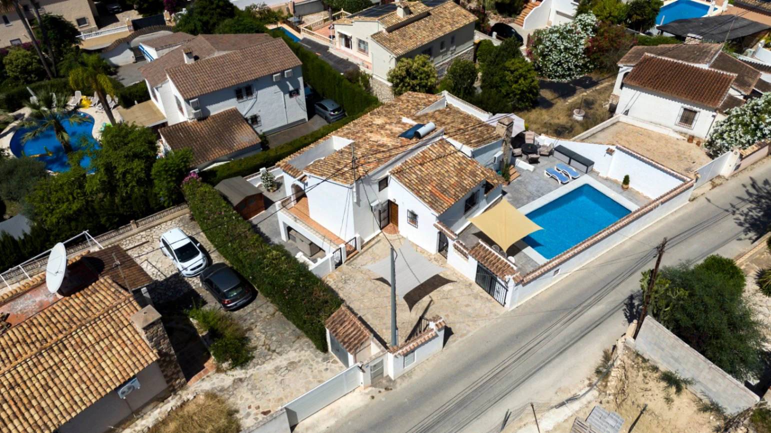 Deels gerenoveerde villa te koop in Benissa Costa
