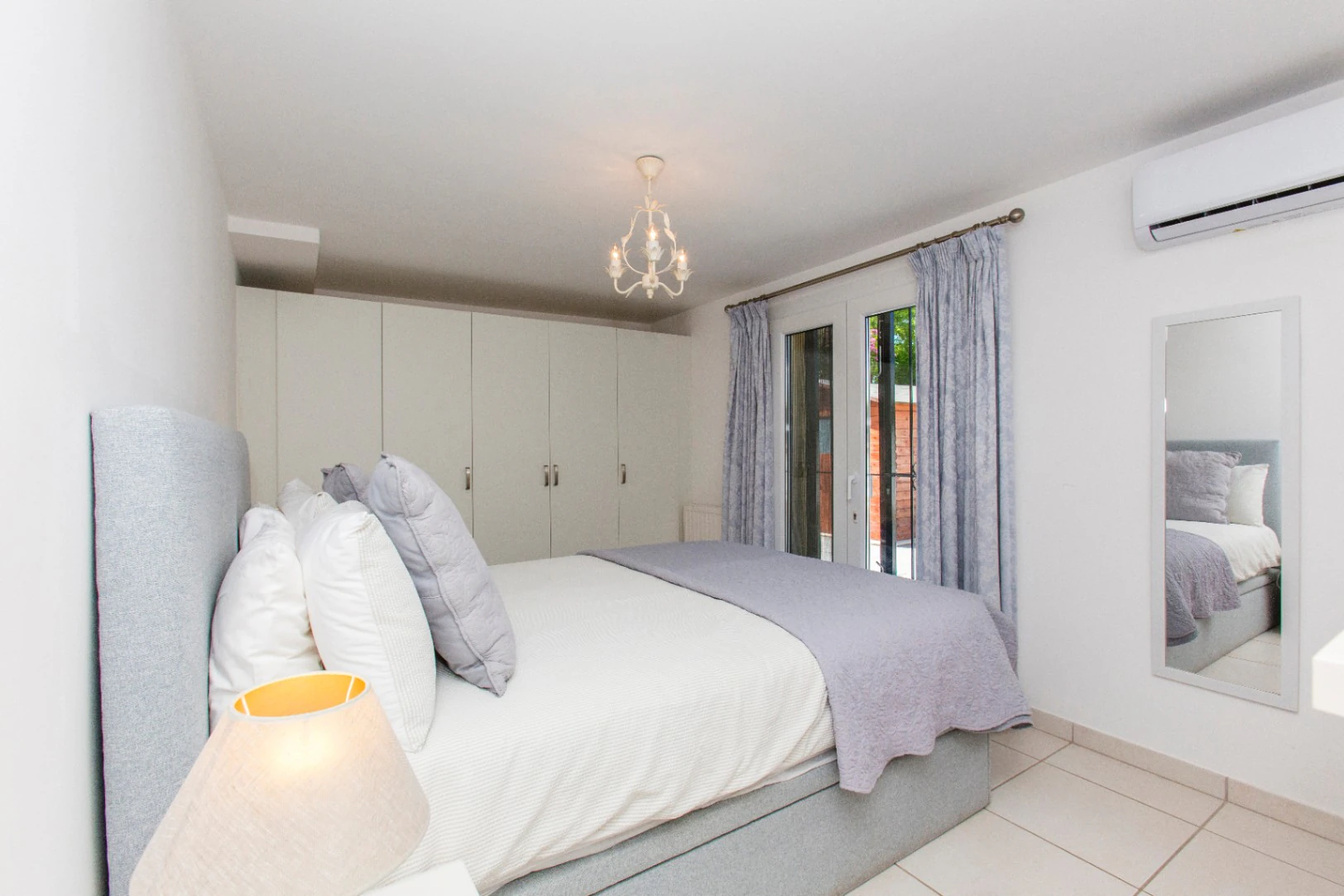 Deels gerenoveerde villa te koop in Benissa Costa