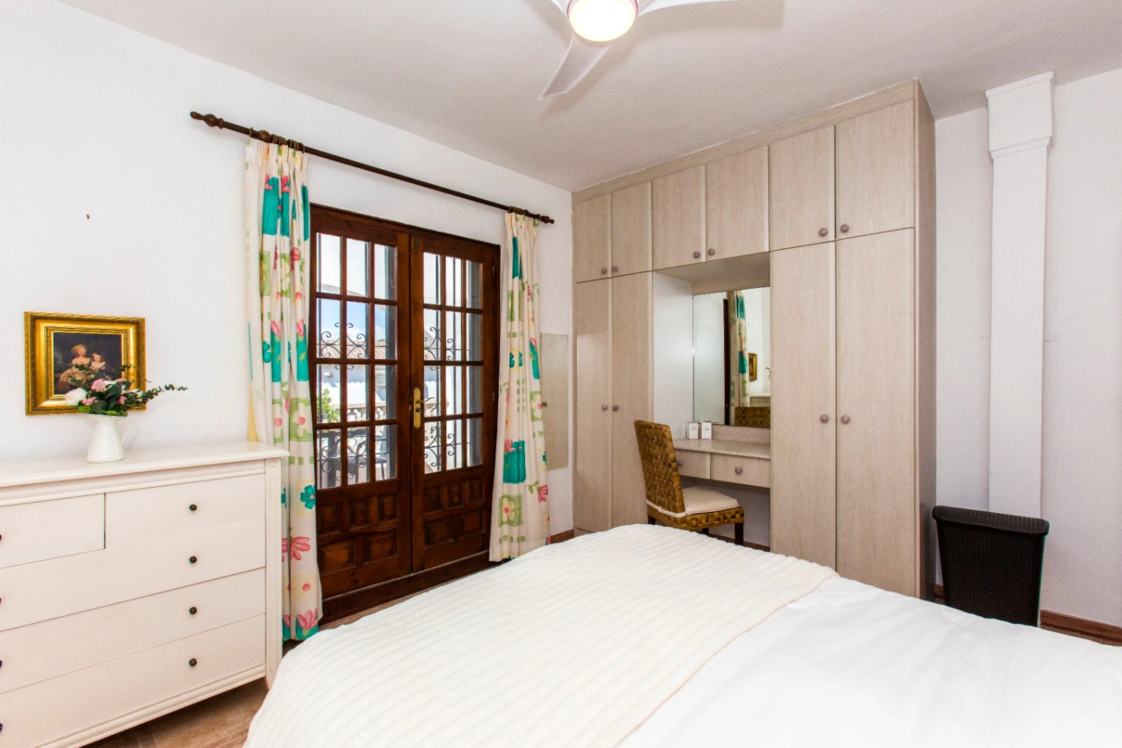 Deels gerenoveerde villa te koop in Benissa Costa