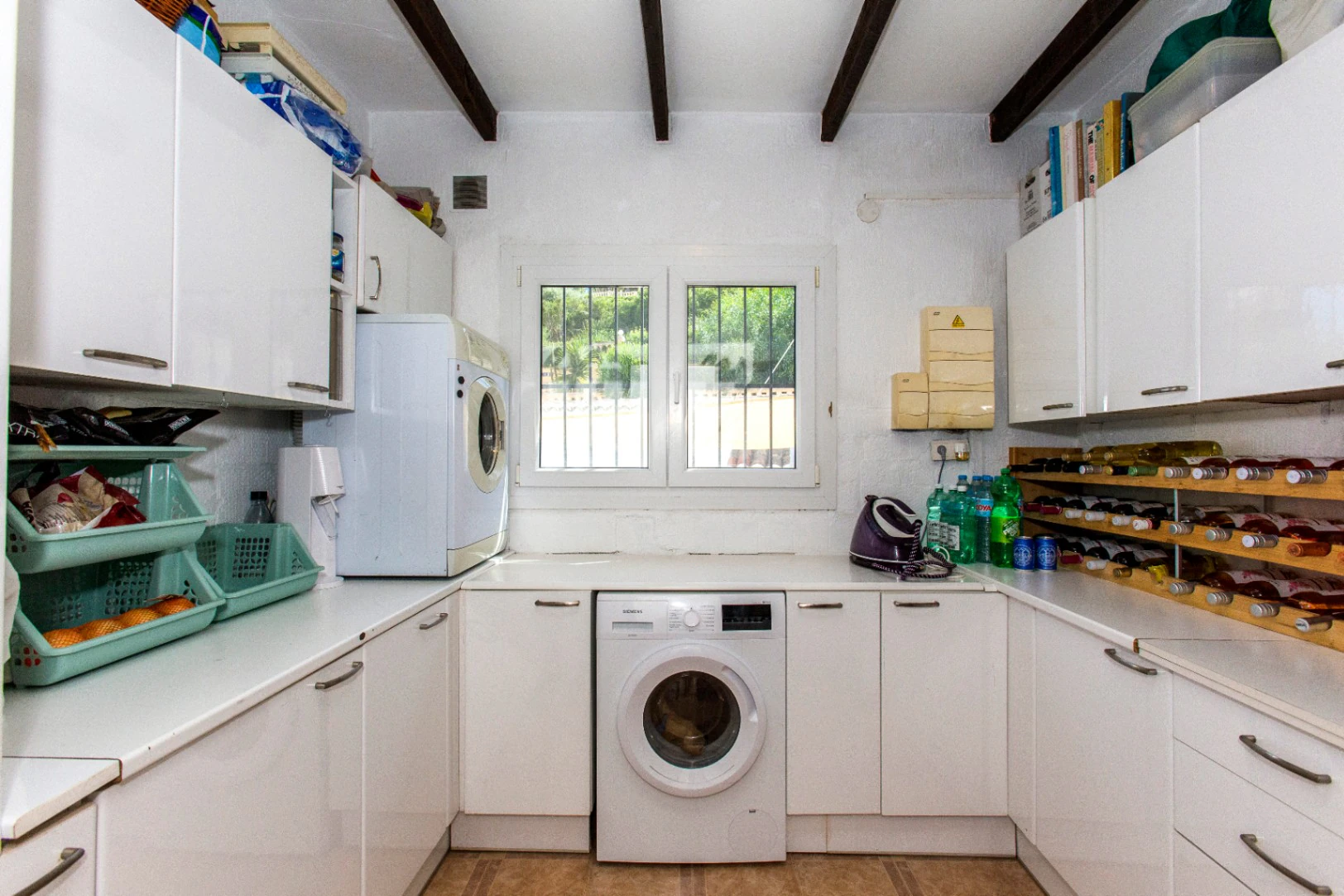 Deels gerenoveerde villa te koop in Benissa Costa
