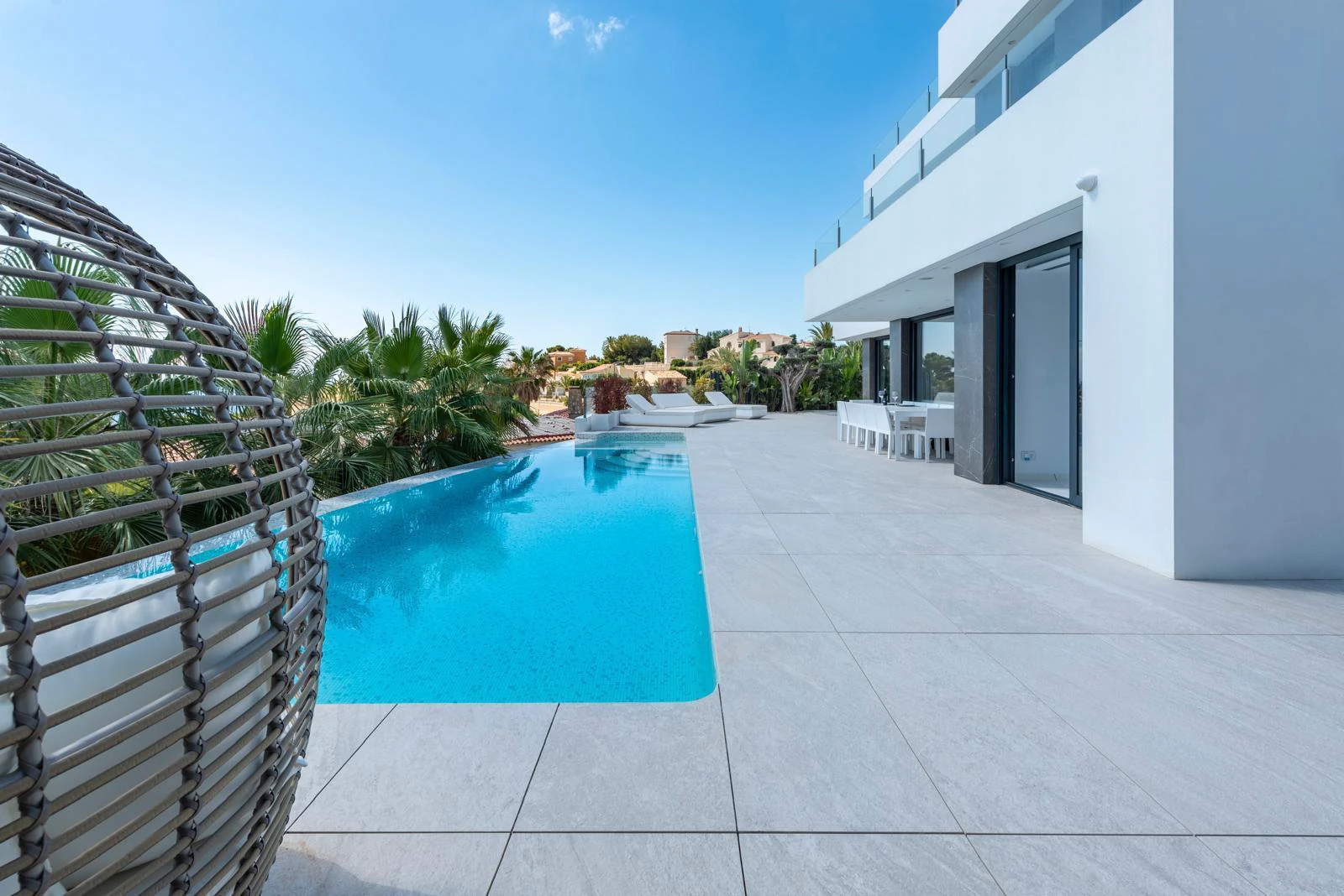 ESPECTACULAR VILLA EN CALPE A UN PASO DE TODO