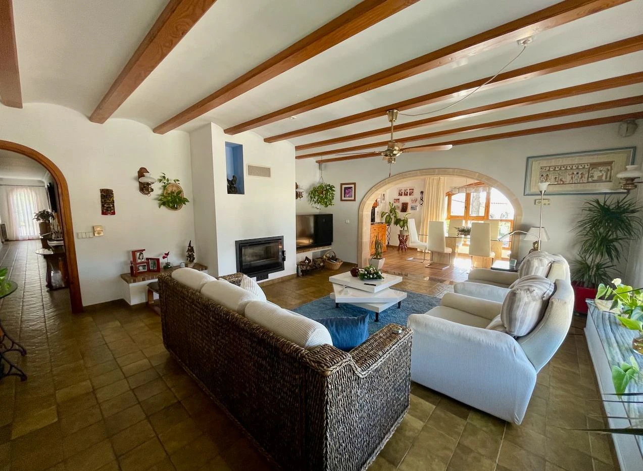 Villa con vistas al mar en venta en Benissa, San Jaime