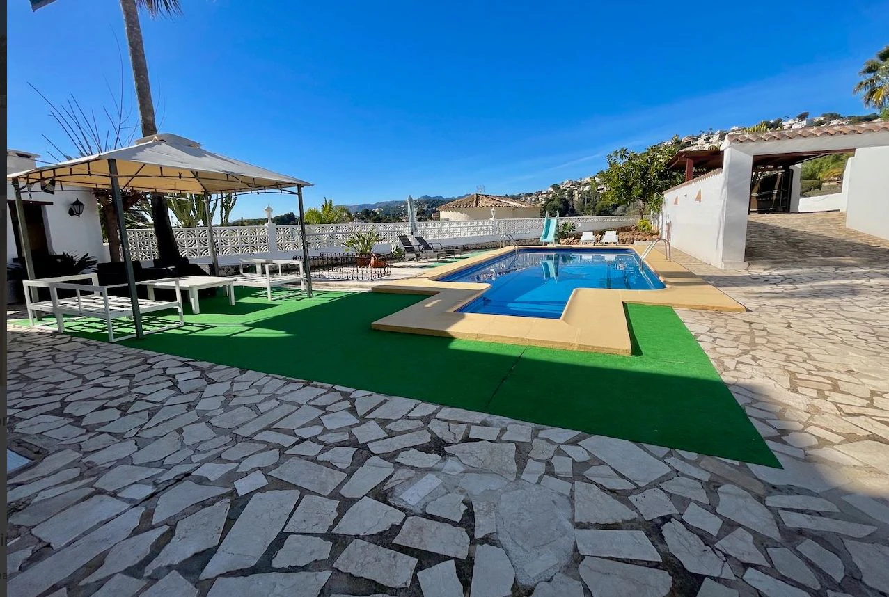 Villa con vistas al mar en venta en Benissa, San Jaime