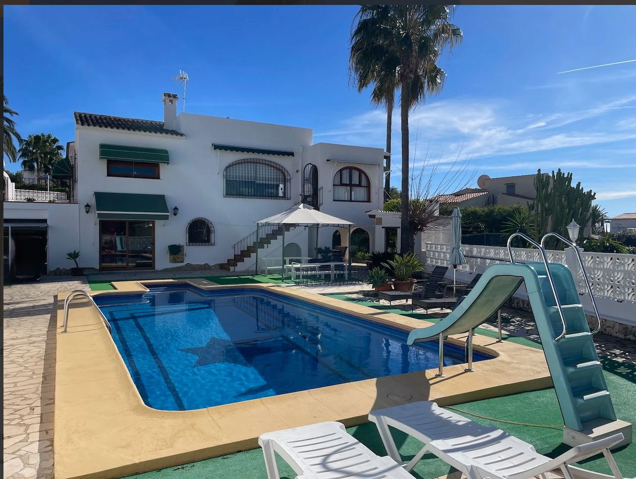 Villa con vistas al mar en venta en Benissa, San Jaime