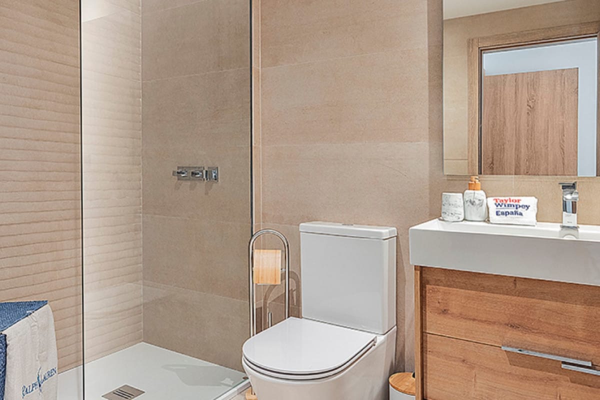 Apartamento moderno con terraza en Casares costa