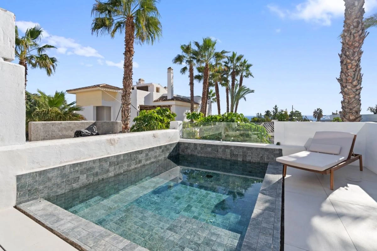 Casa adosada en venta en Estepona