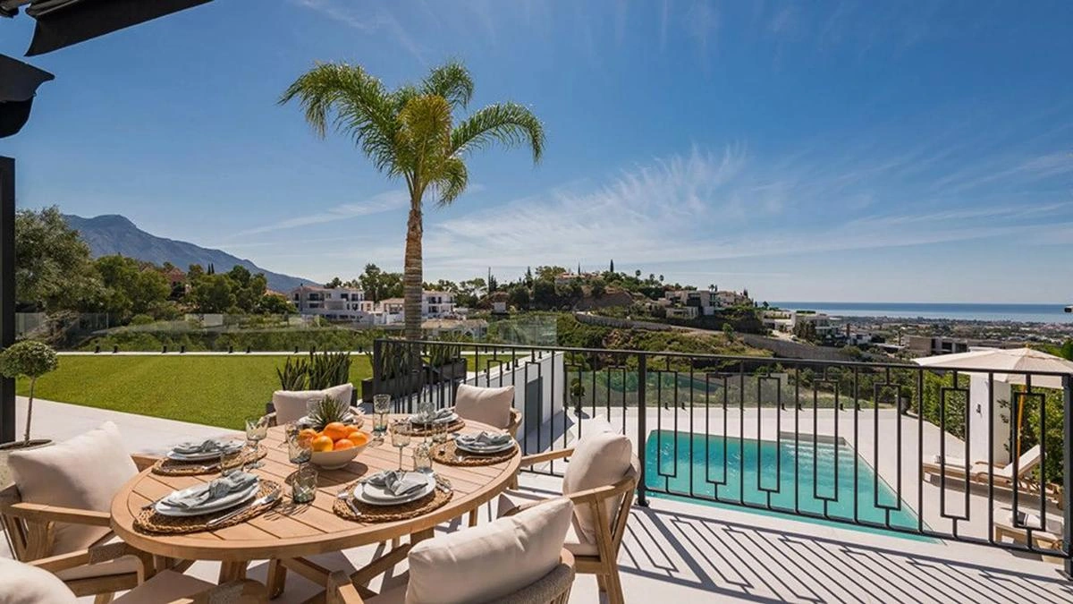 Villa for sale in Benahavís