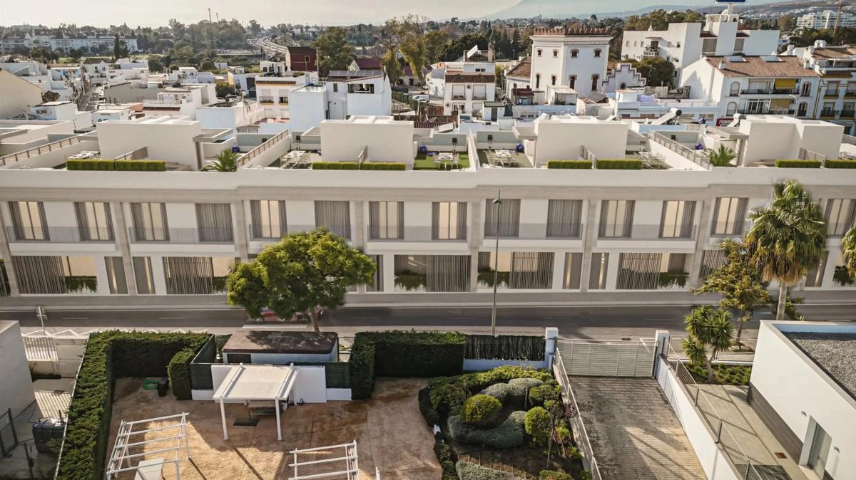 Casa adosada en venta en Marbella