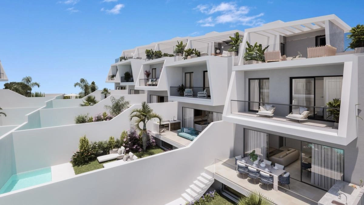 Casa adosada en venta en Estepona