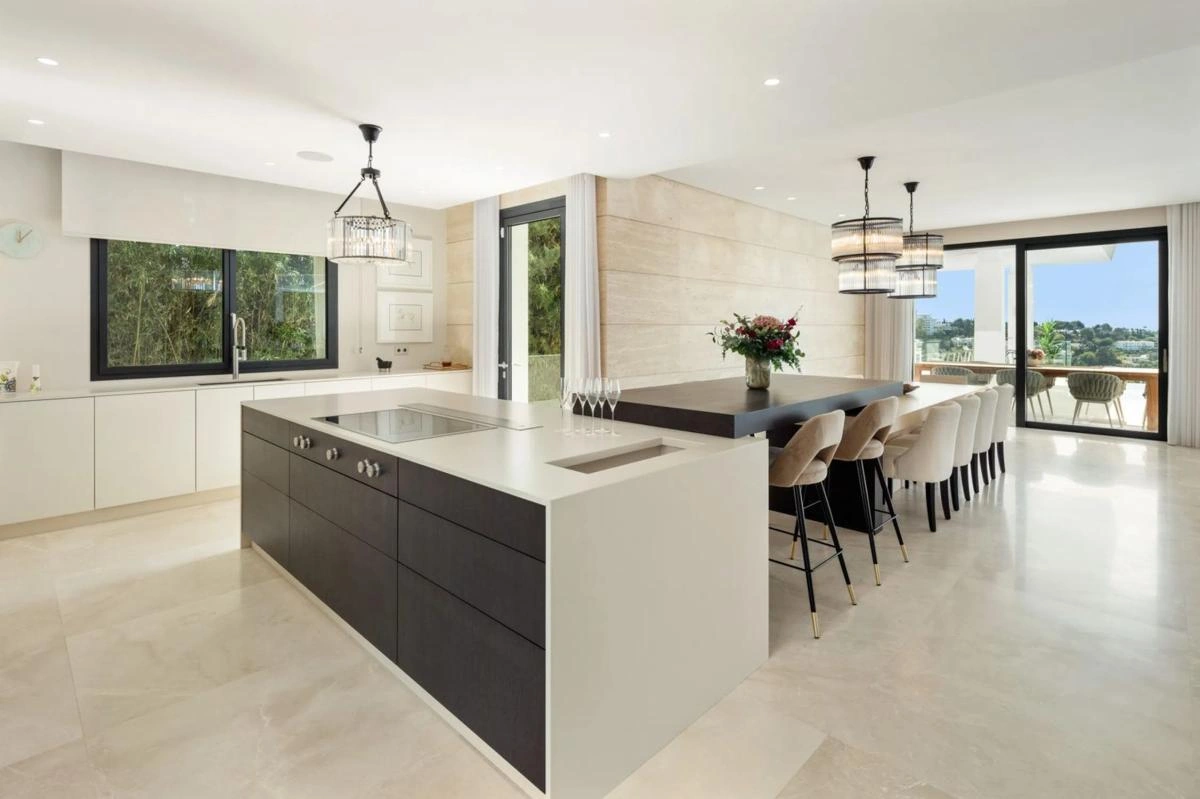 Villa for sale in Benahavís
