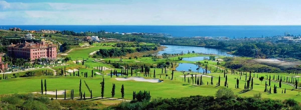 Villa for sale in Benahavís