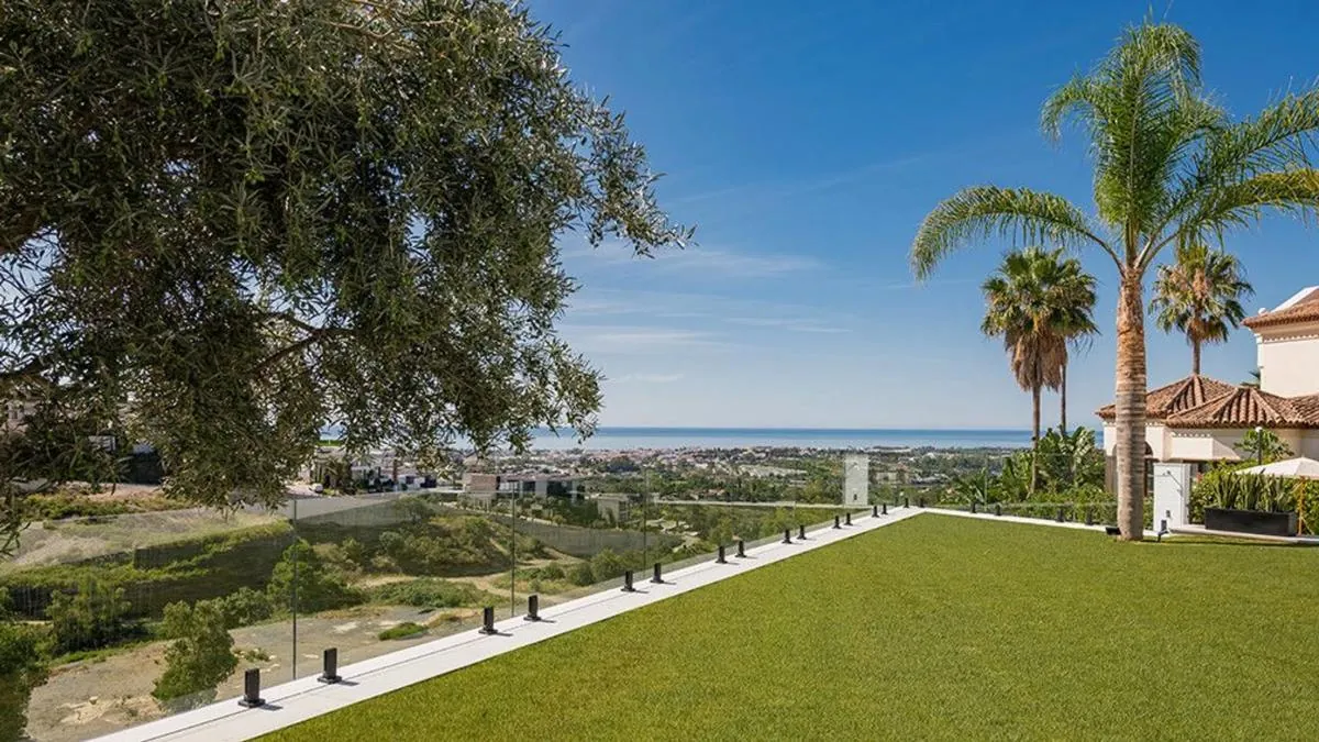 Villa for sale in Benahavís