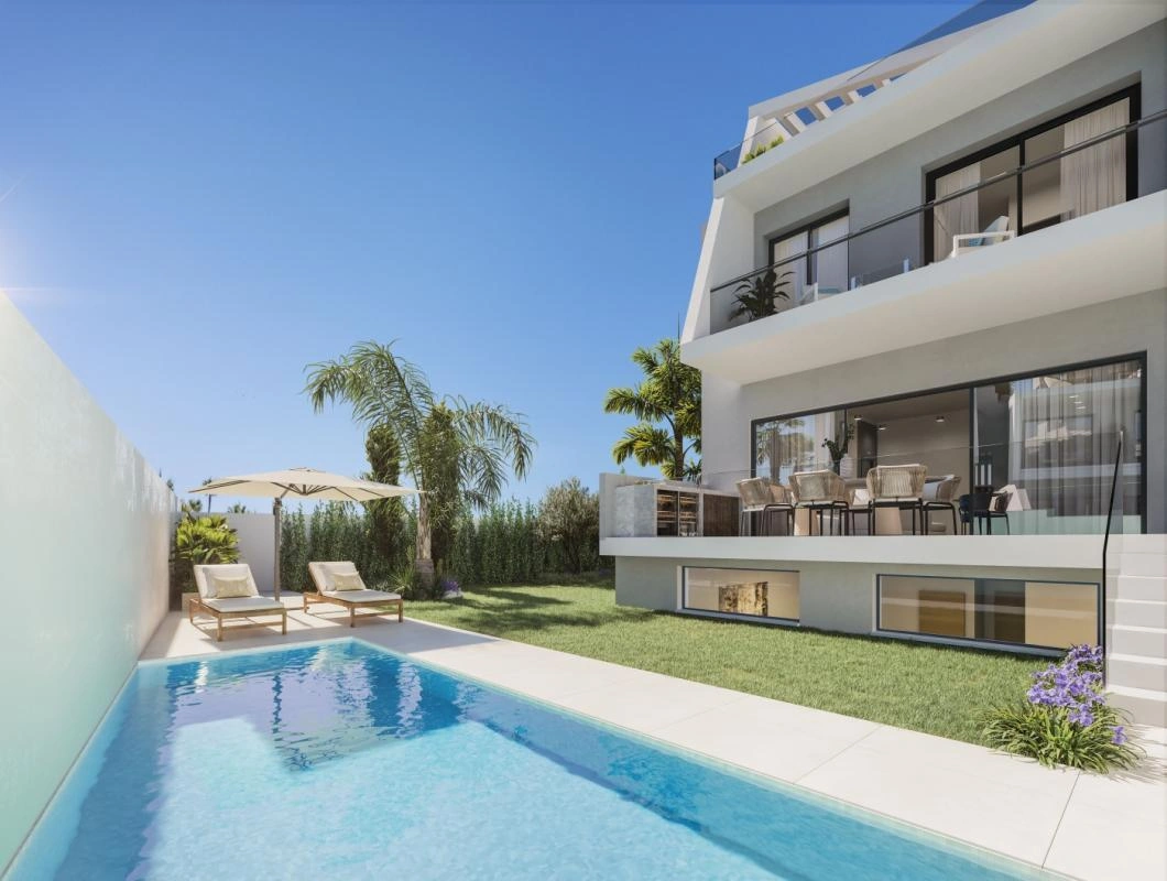 Casa adosada en venta en Estepona