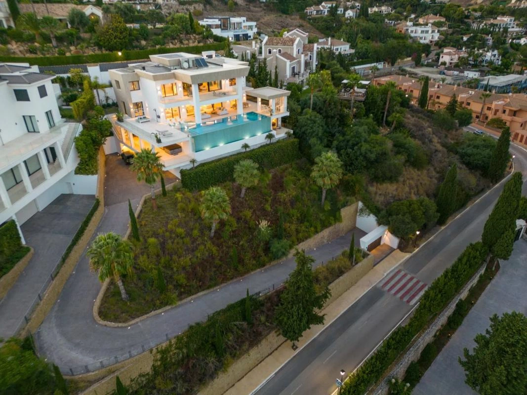 Villa for sale in Benahavís