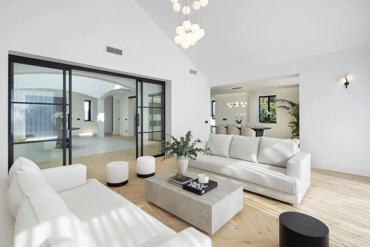 Villa for sale in Benahavís