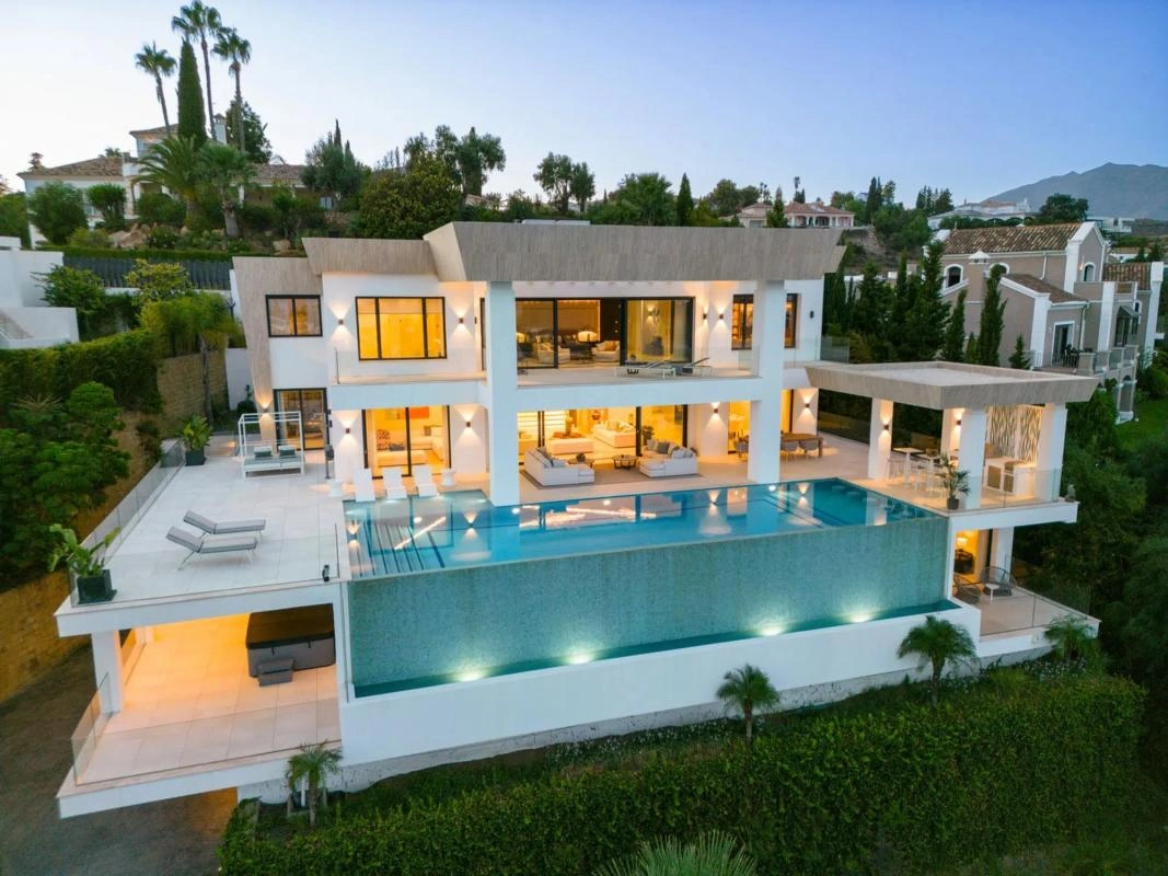 Villa for sale in Benahavís