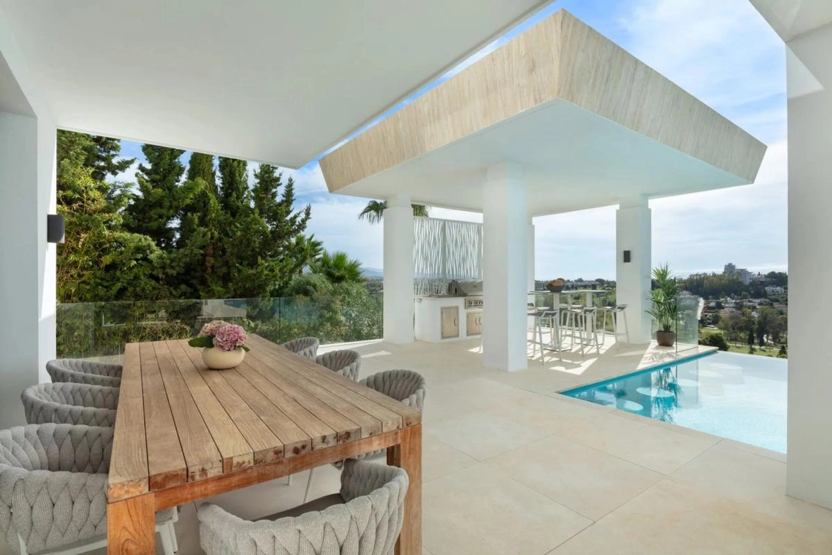 Villa for sale in Benahavís