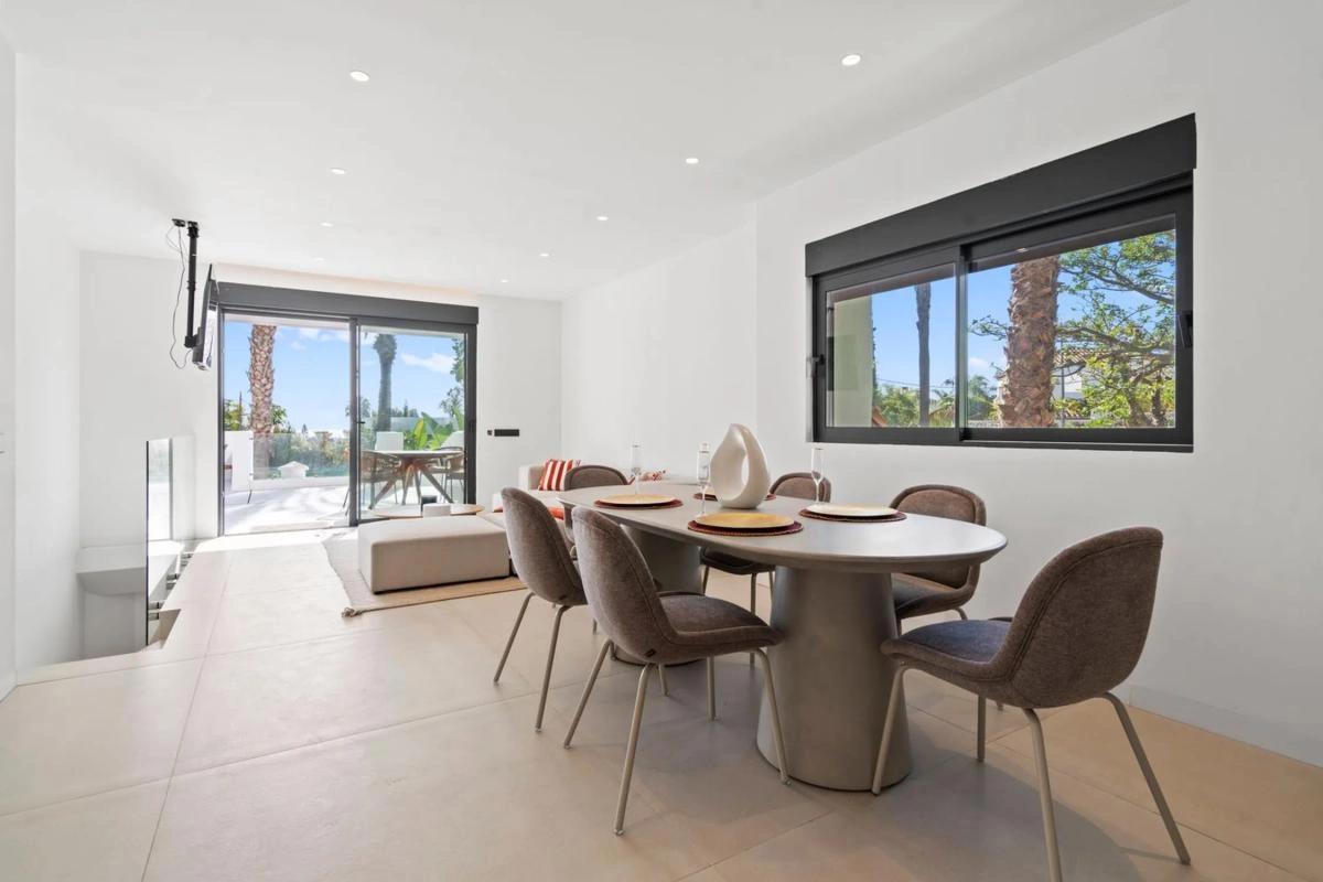 Casa adosada en venta en Estepona