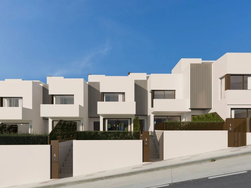 Casa adosada en venta en Rincón De La Victoria