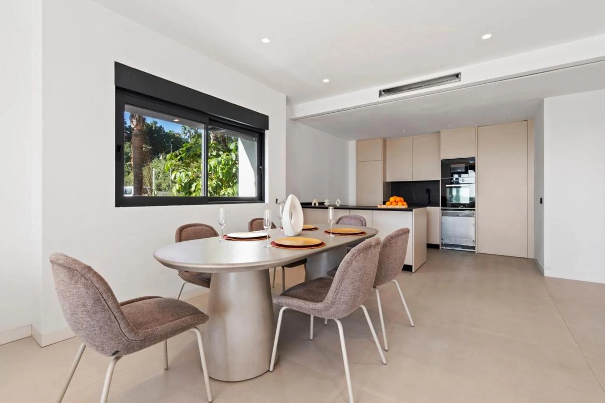 Casa adosada en venta en Estepona