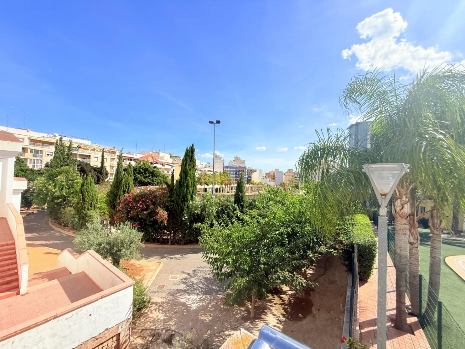 RESIDENCIAL BORUMBOT