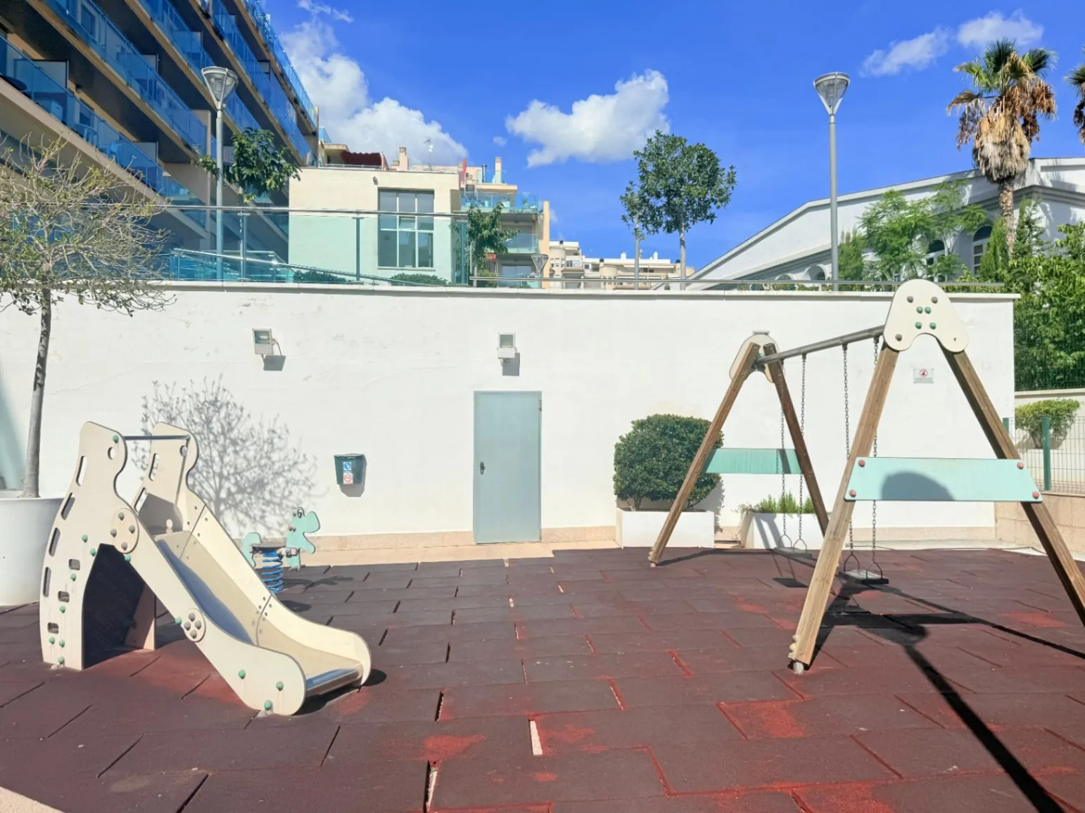RESIDENCIAL BORUMBOT