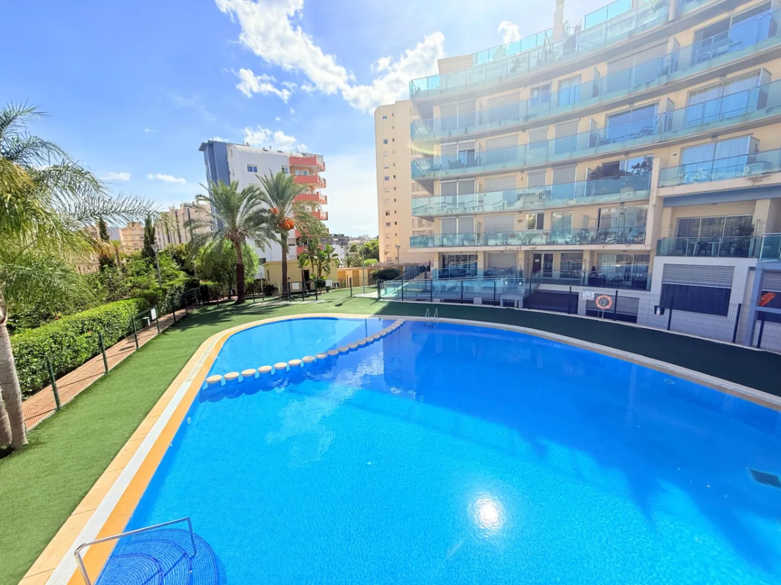 RESIDENCIAL BORUMBOT