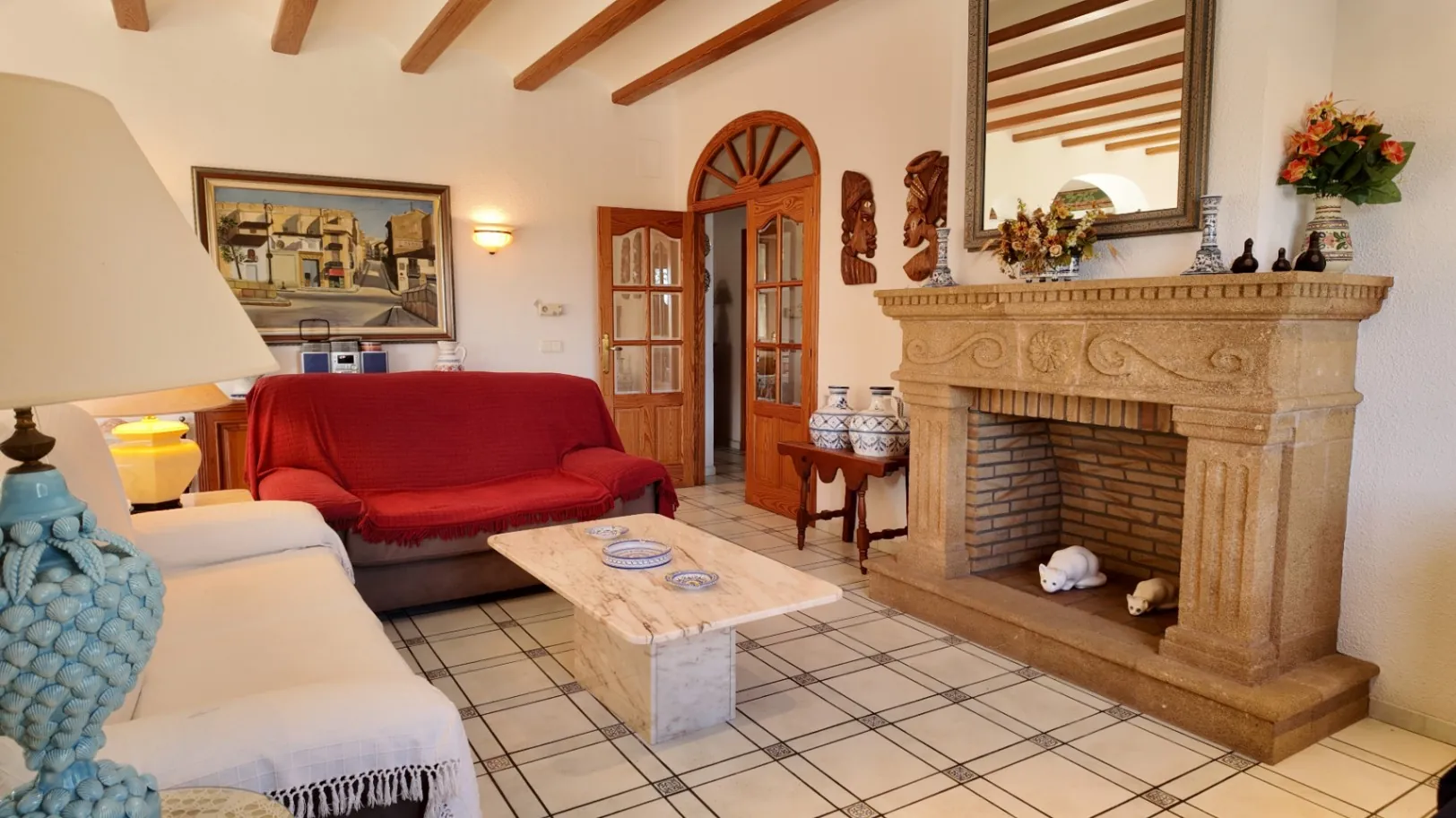 Amplio chalet independiente con 5 dormitorios y piscina en Calpe