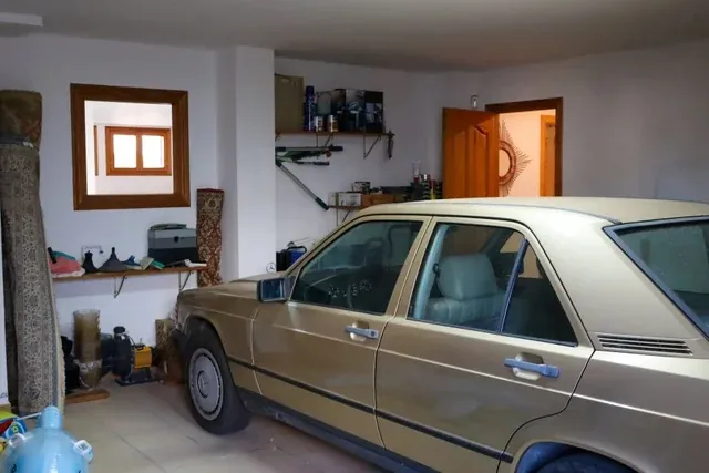 Amplio chalet independiente con 5 dormitorios y piscina en Calpe
