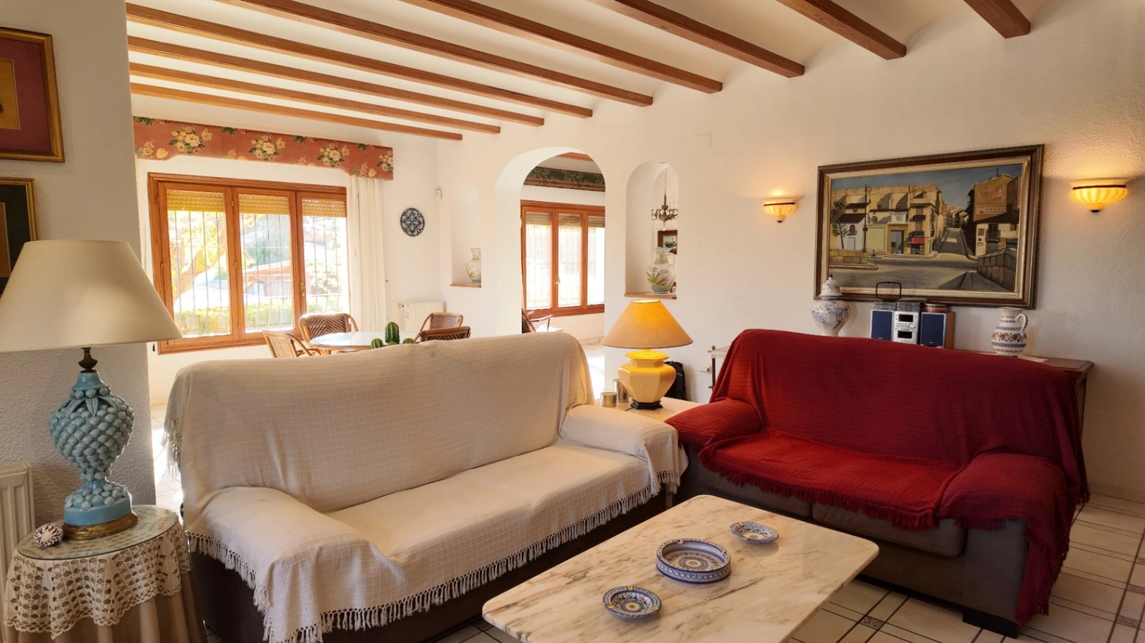 Amplio chalet independiente con 5 dormitorios y piscina en Calpe