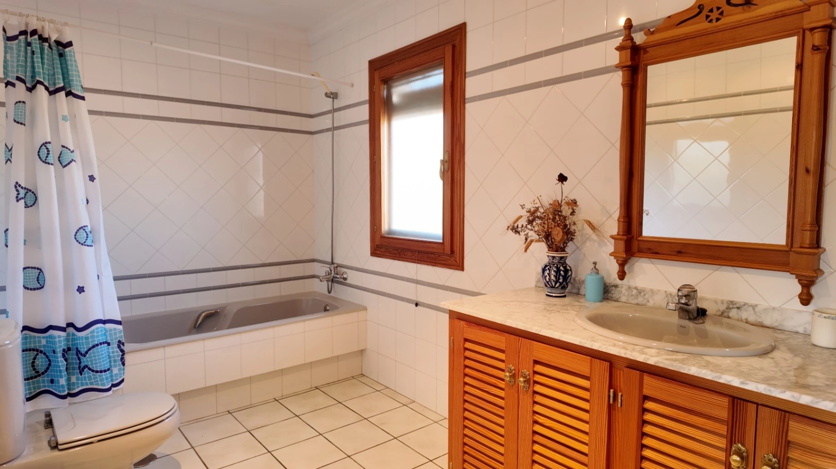 Amplio chalet independiente con 5 dormitorios y piscina en Calpe