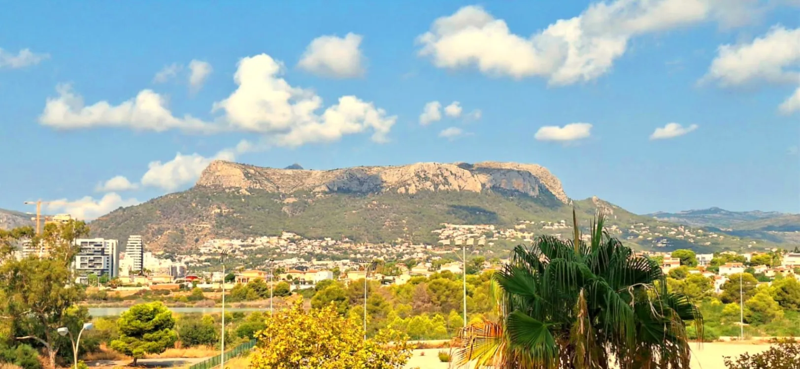 Apto de 2 dormitorios y dos terrazas en Primera Línea de la Playa la Fossa, Calpe