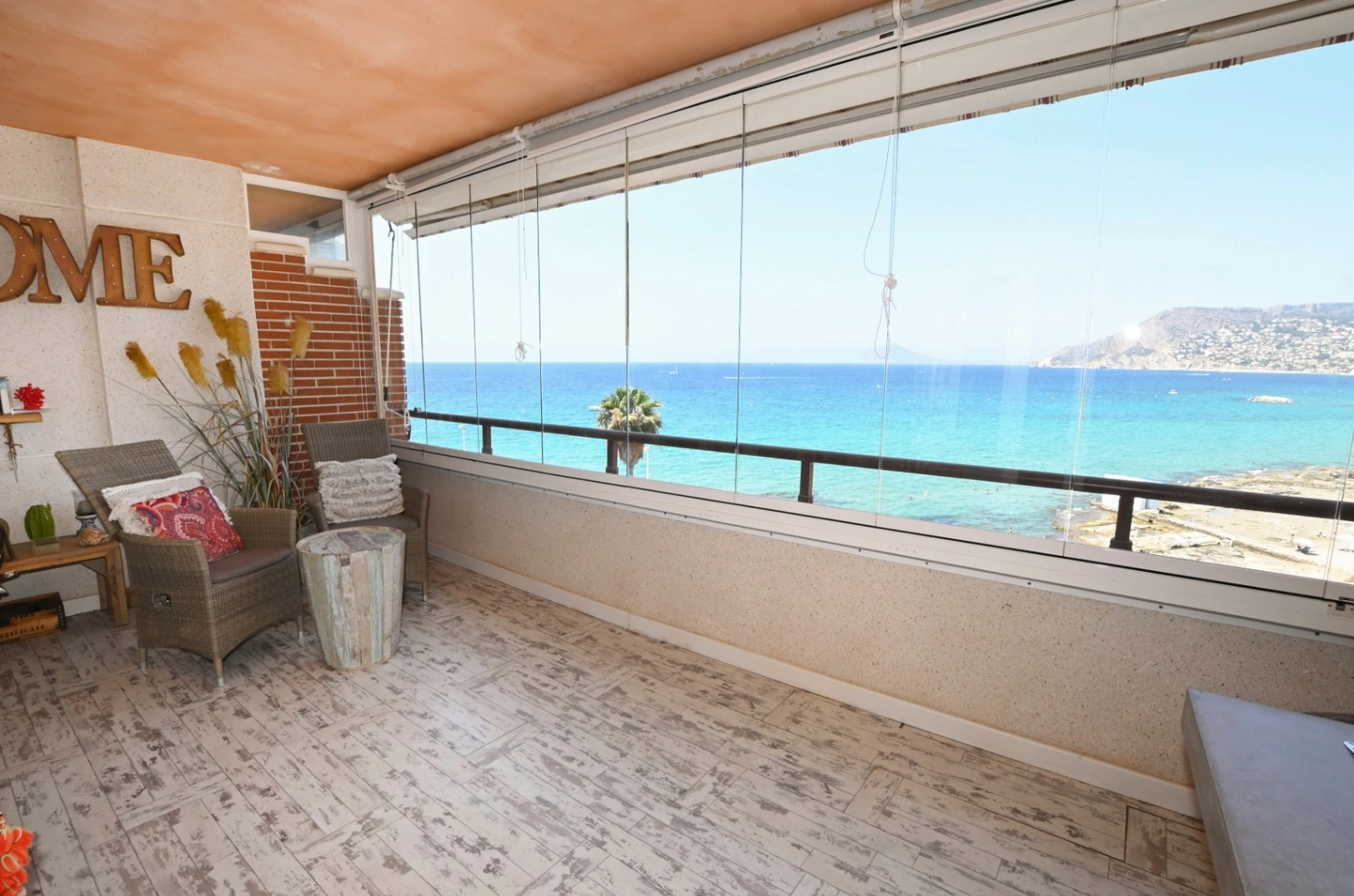 Fantástico Apartamento en Primera Línea