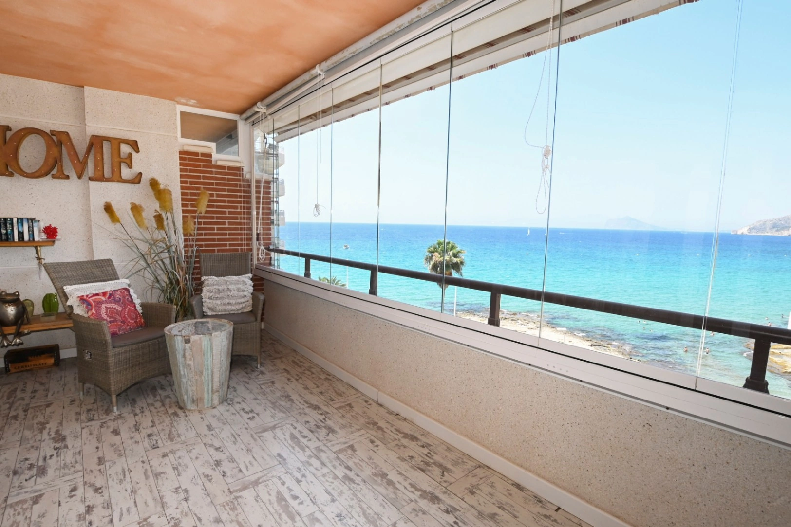Fantástico Apartamento en Primera Línea