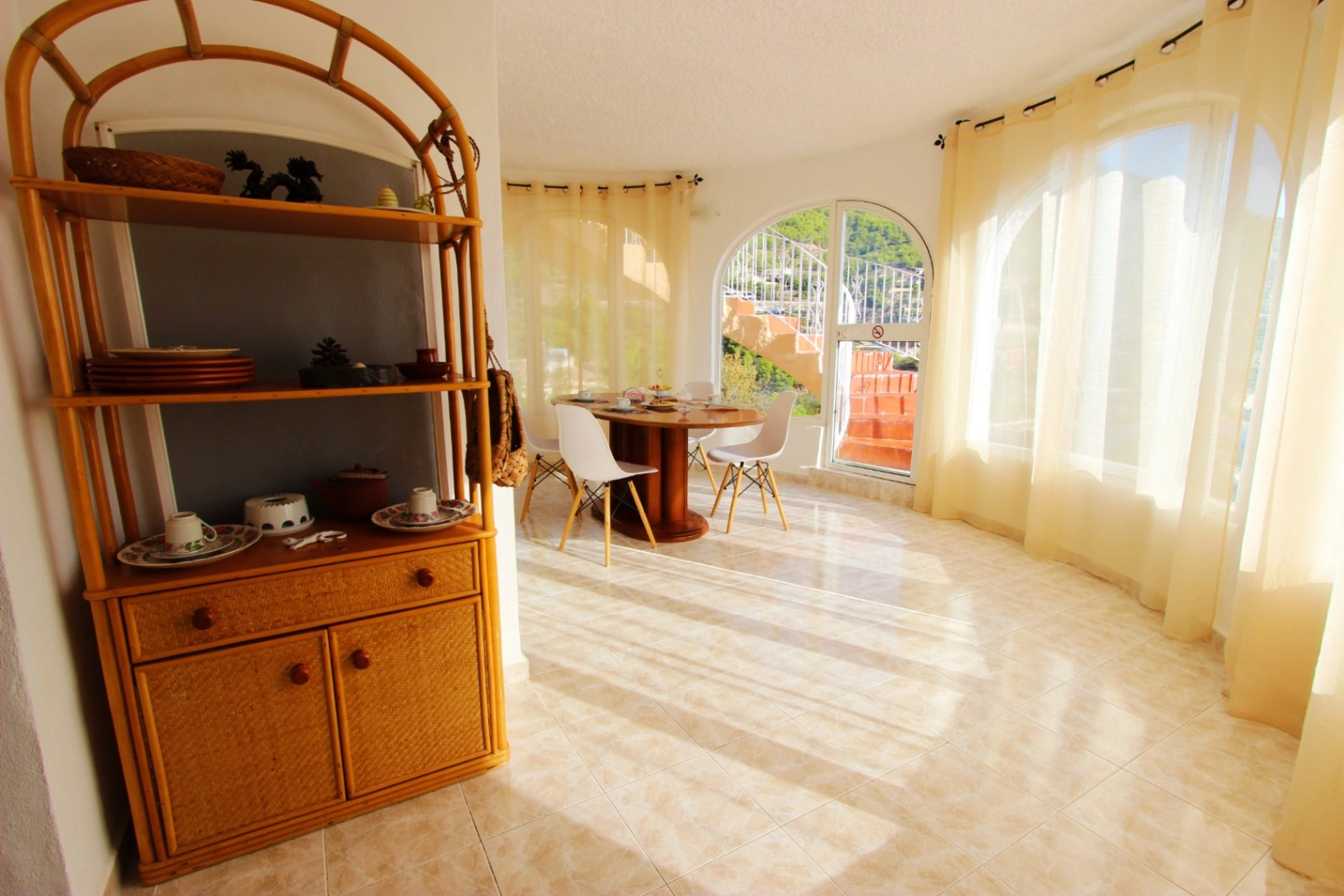 Villa de 3 dormitorios con vistas al mar y a las montañas