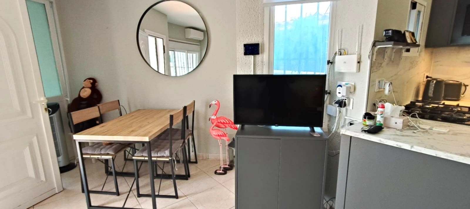 Apartamento con jardín, vistas abiertas, piscina y tenis comunitaria a 1 km del centro y del mar
