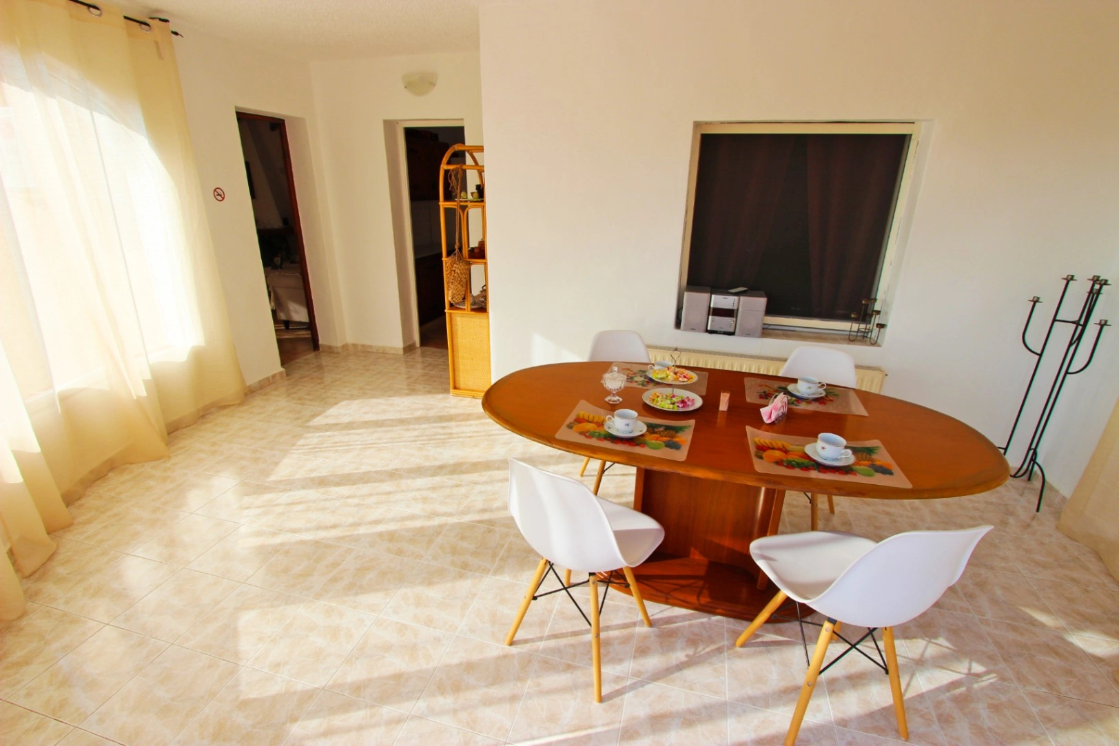 Villa de 3 dormitorios con vistas al mar y a las montañas
