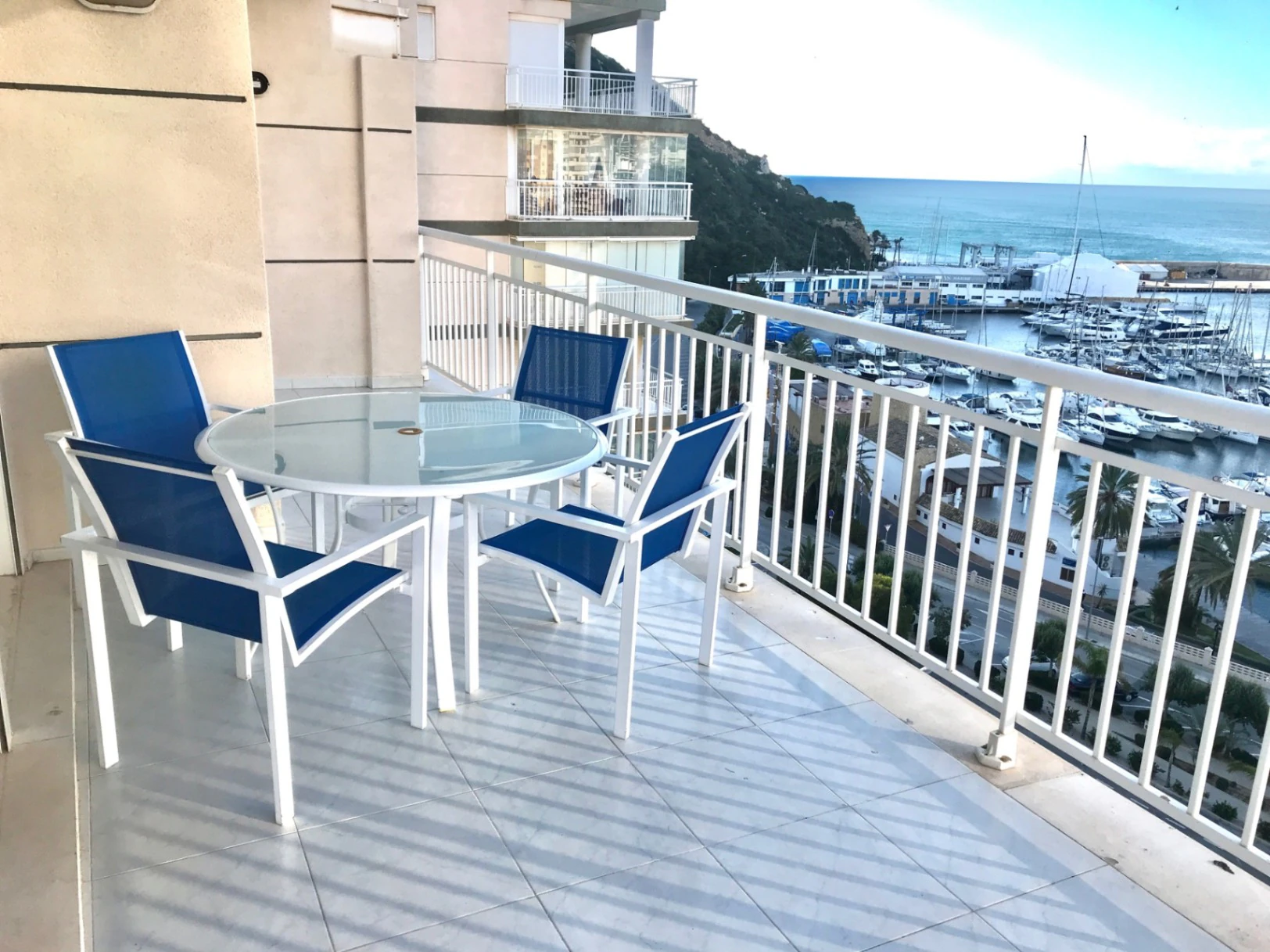 Apartamento en venta de 2 habitaciones en Calpe, Puerto
