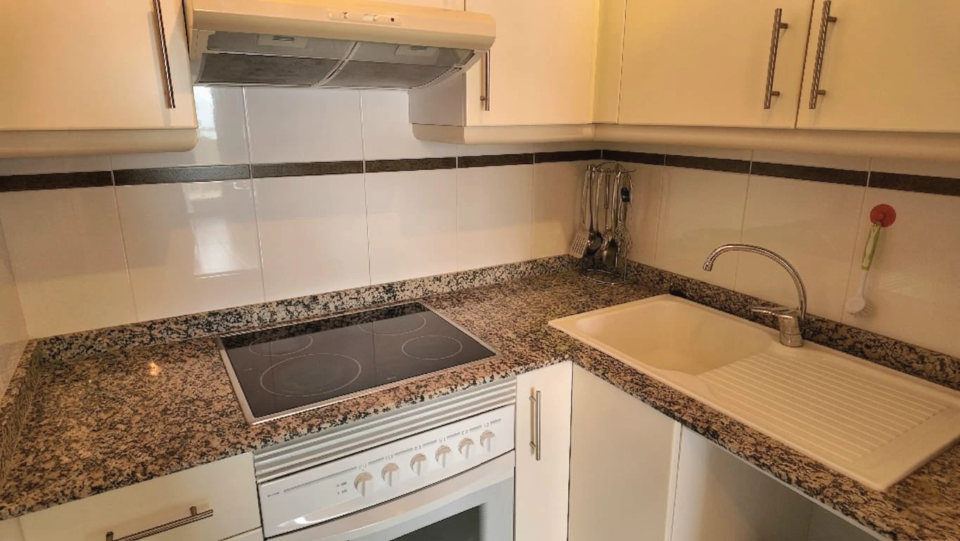 Venta de acogedor apartamento de 1 dormitorio en Calpe, Puerto