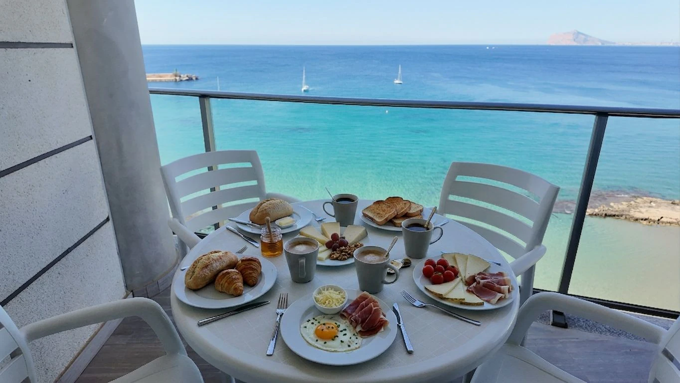 Apartamento en venta de 3 dormitorios en Puerto, Calpe.