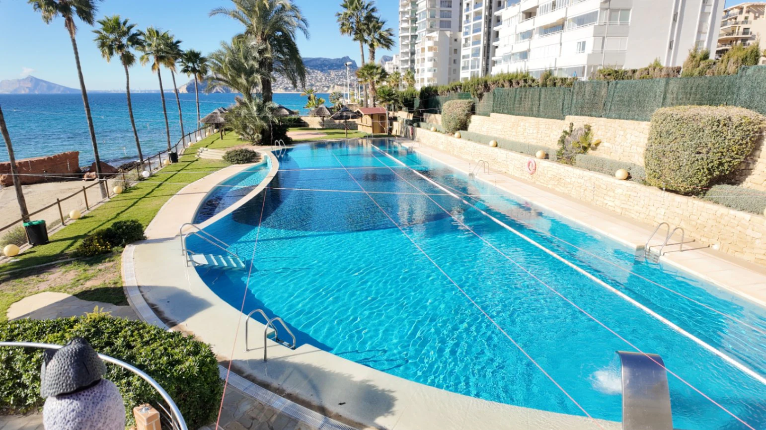 Apartamento en venta de 3 dormitorios en Puerto, Calpe.