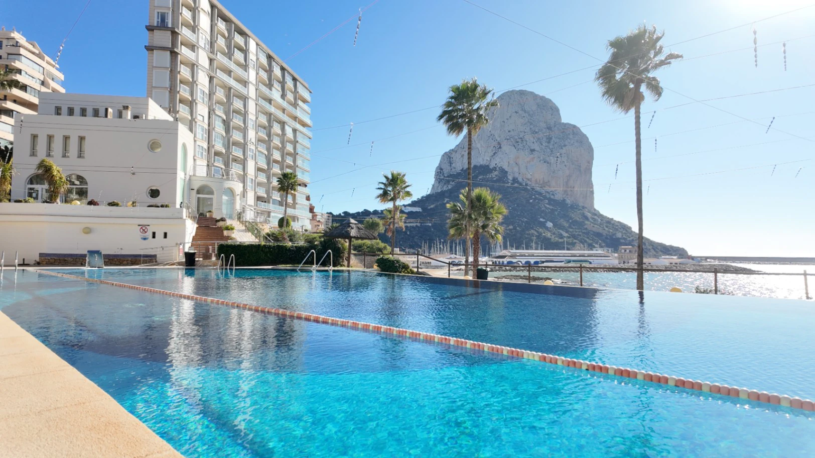 Apartamento en venta de 3 dormitorios en Puerto, Calpe.