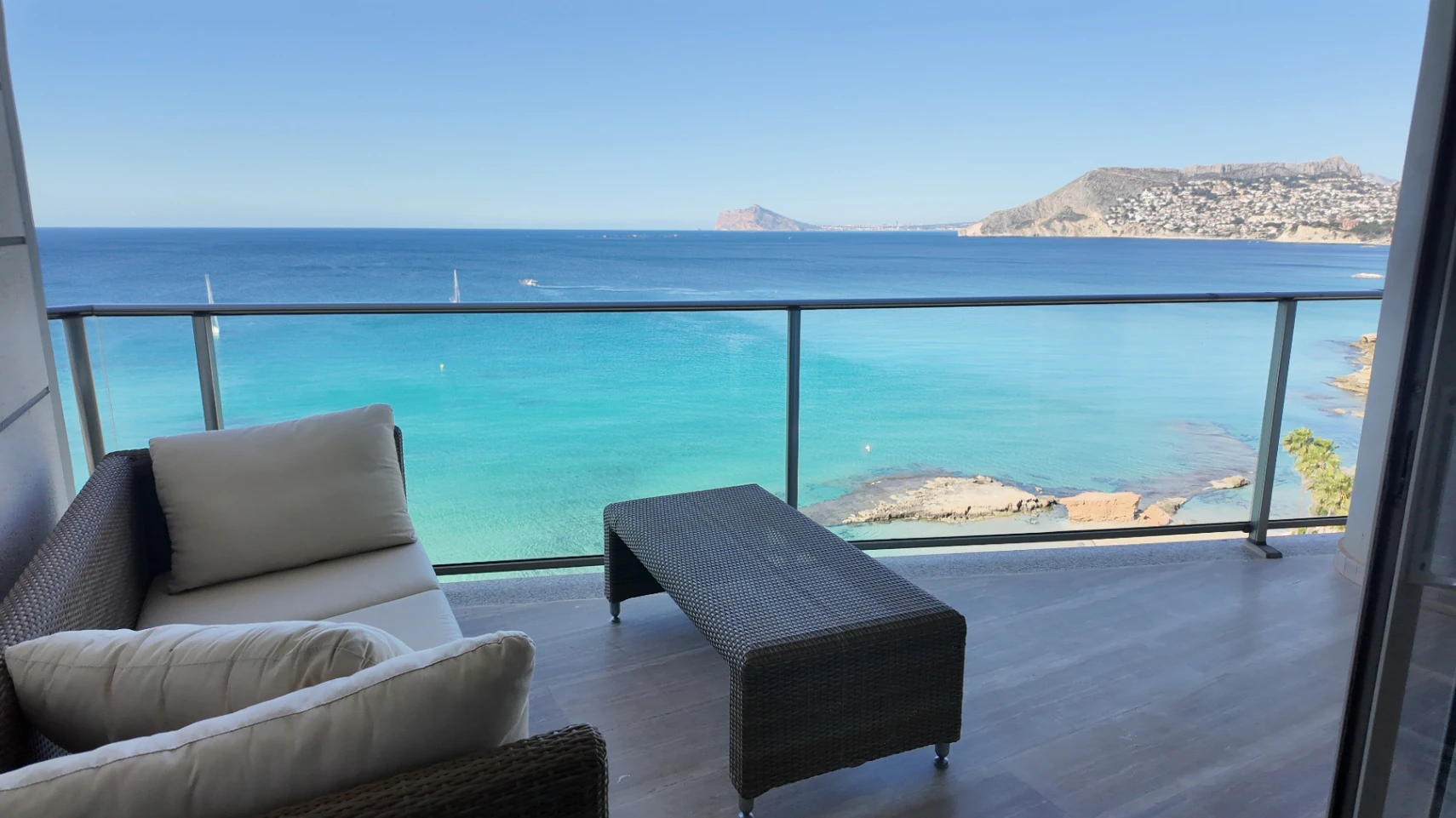 Apartamento en venta de 3 dormitorios en Puerto, Calpe.