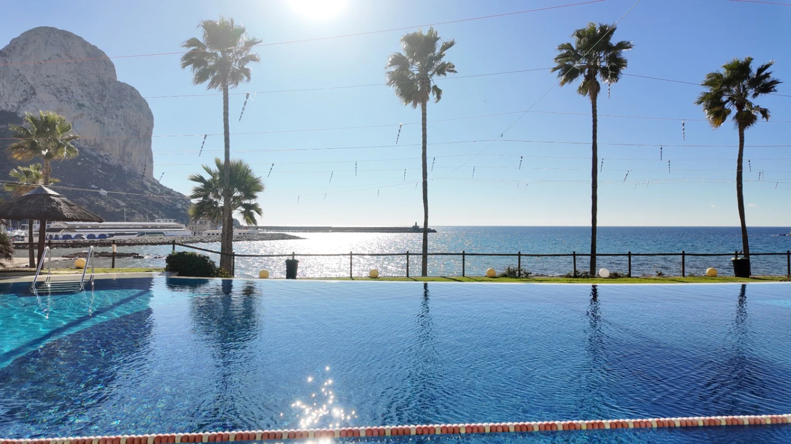 Apartamento en venta de 3 dormitorios en Puerto, Calpe.