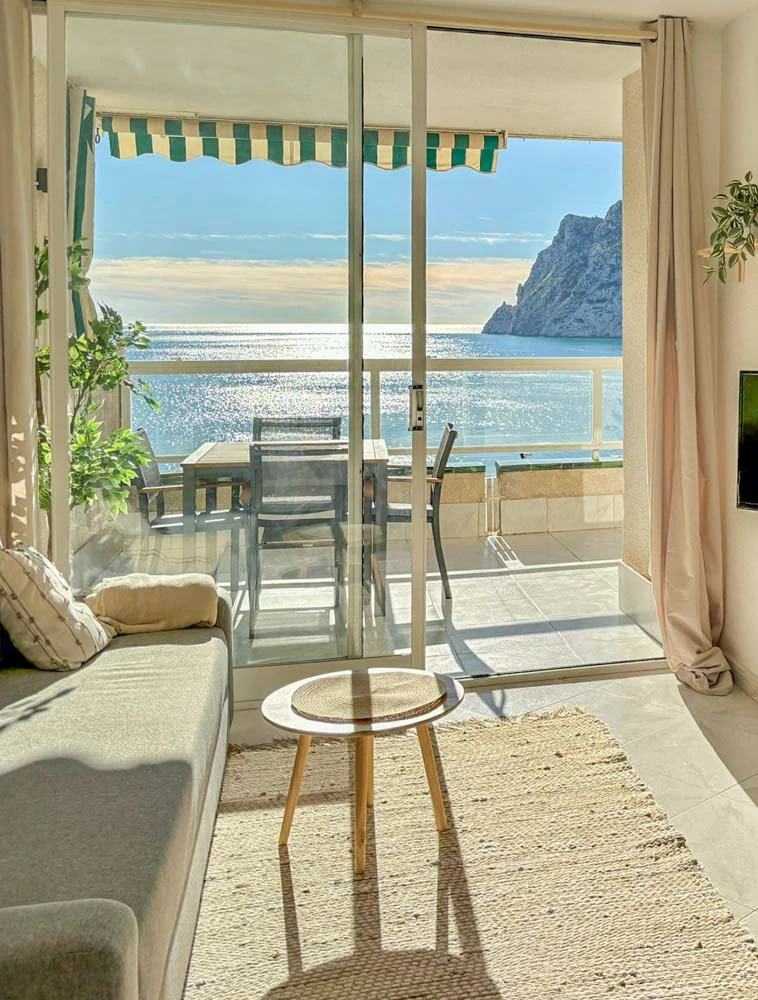 APARTAMENTO REFORMADO EN LA FOSSA CON VISTAS AL MAR